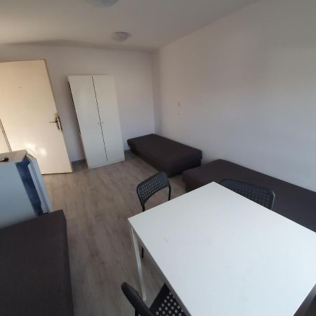 Riviera Rybnik Hostel Rybnik  Buitenkant foto