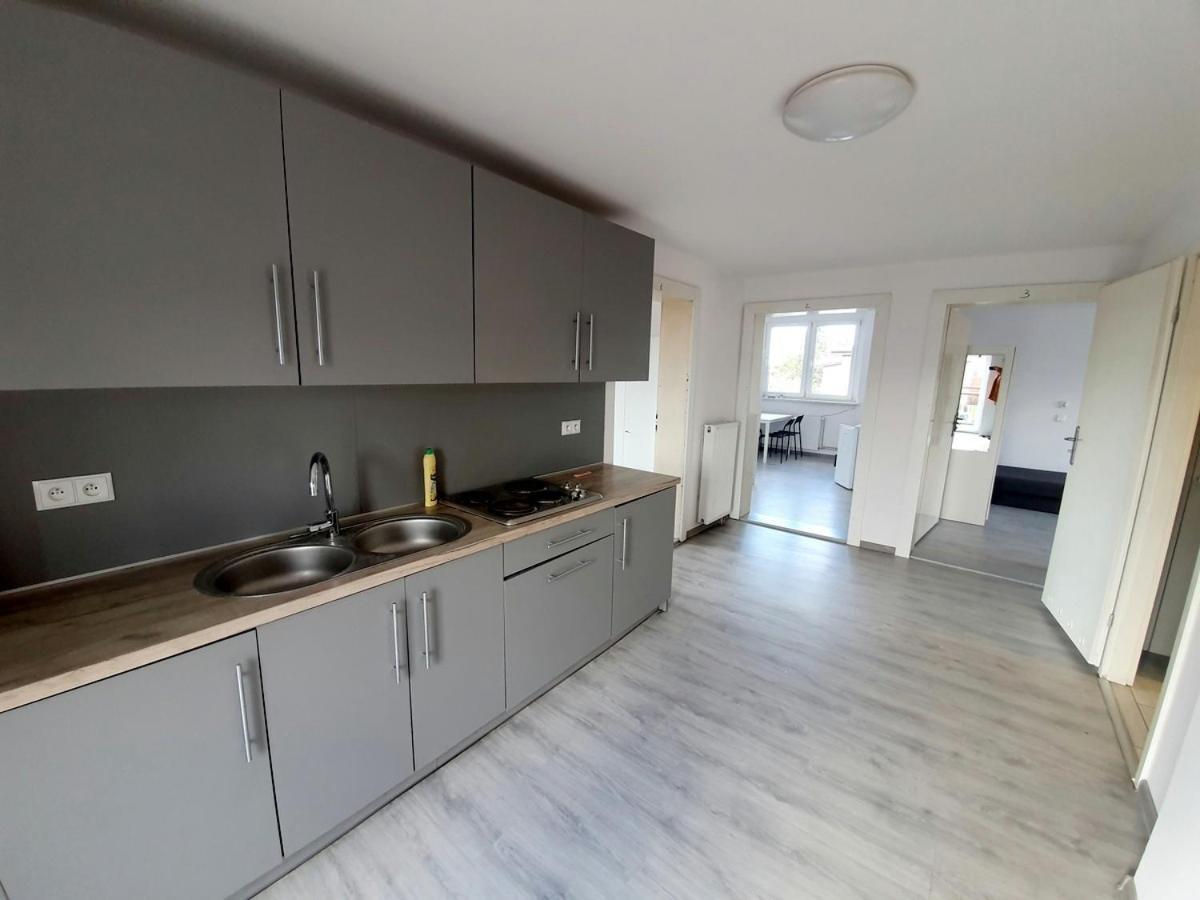 Riviera Rybnik Hostel Rybnik  Buitenkant foto